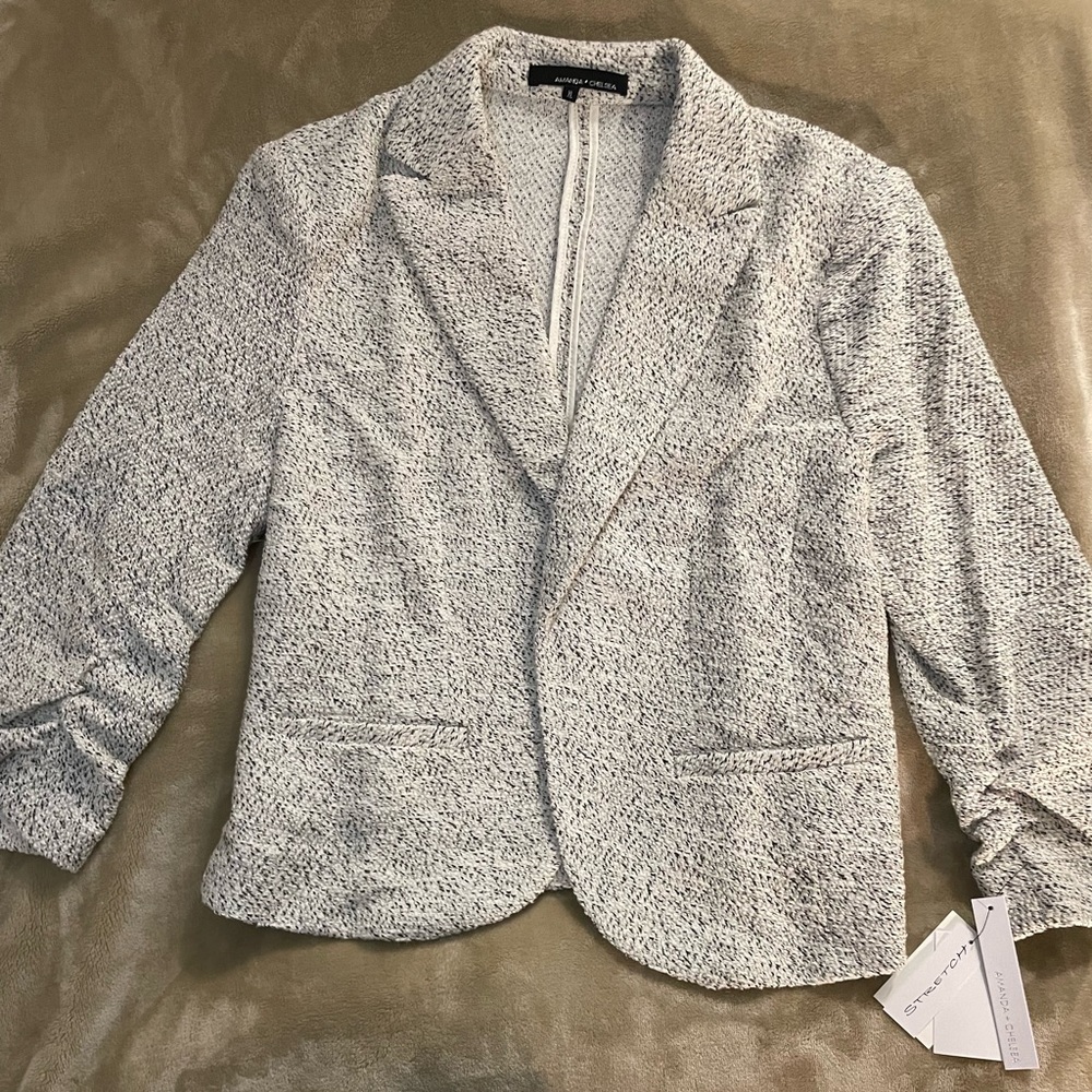 Super soft light grey blazer from Amanda + Chelsea | Brand new with tags